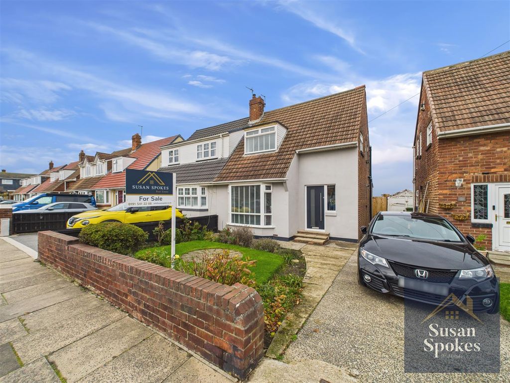 Property photo 1 of 34 Cam01858G0-Pr0196-Still033.Jpg