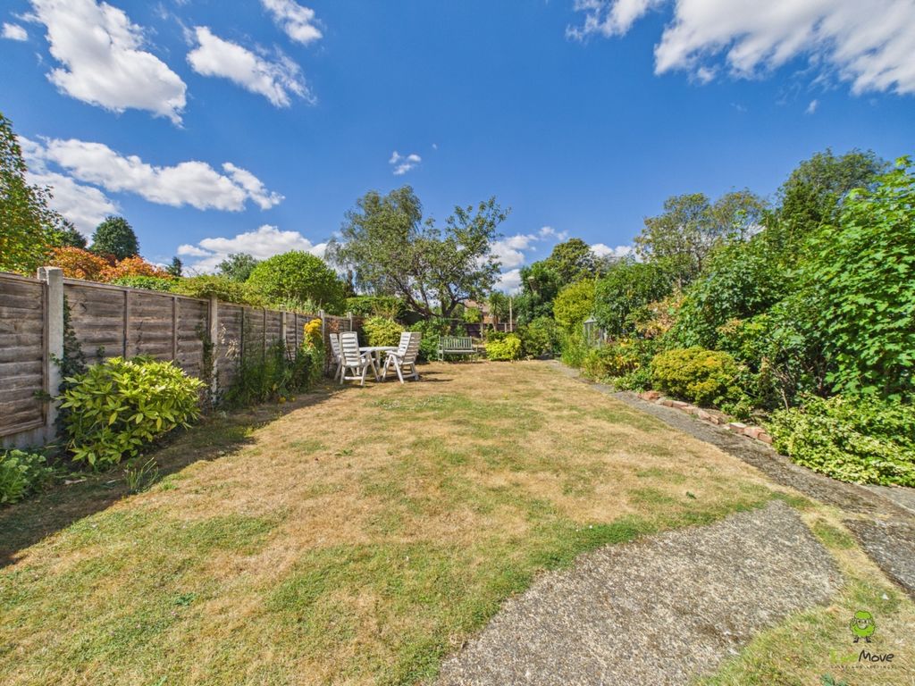 Property photo 3 of 14 Cam03779G0-Pr0432-Still012