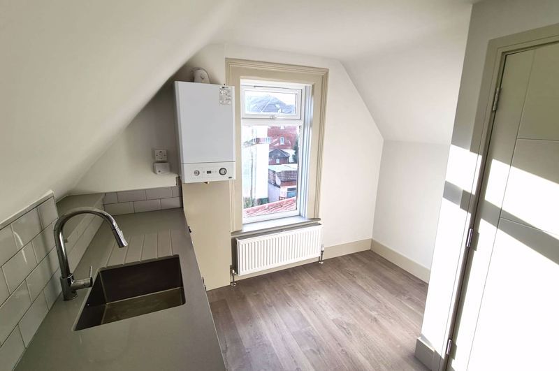 Property photo 3 of 8 Kitchen / Diner