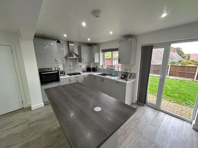 Property photo 3 of 12 Photo 9