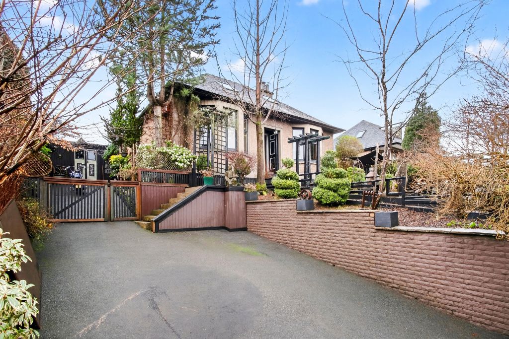 Property photo 2 of 30