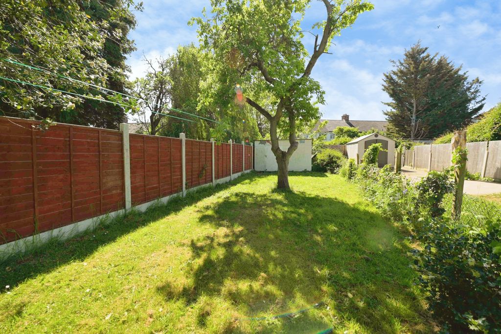 Property photo 2 of 19