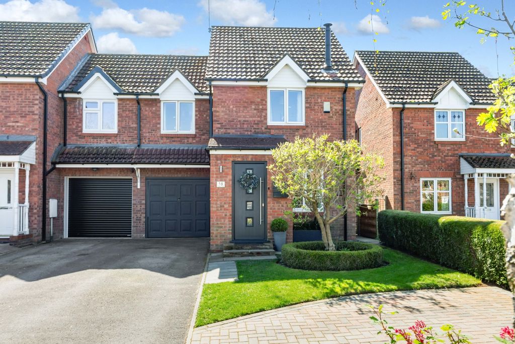 Property photo 1 of 18 Img_3803