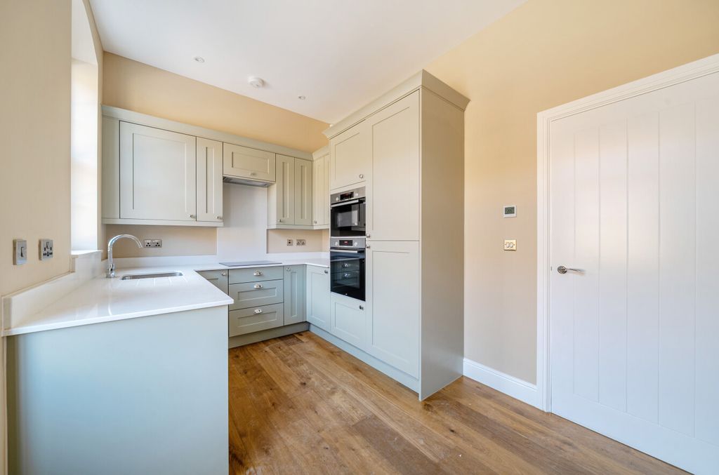 Property photo 3 of 11 1451769-20-69F227...