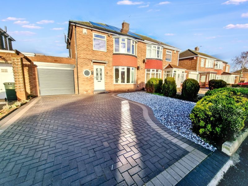 Property photo 1 of 15 Photo 13