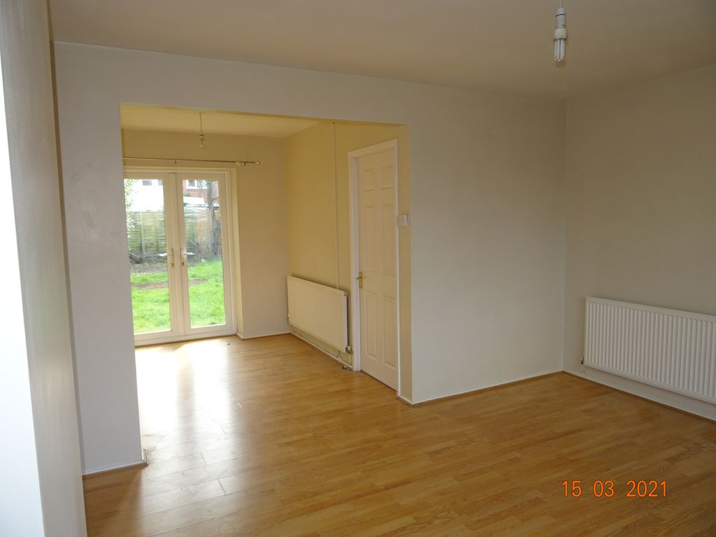 Property photo 3 of 15 Living Room
