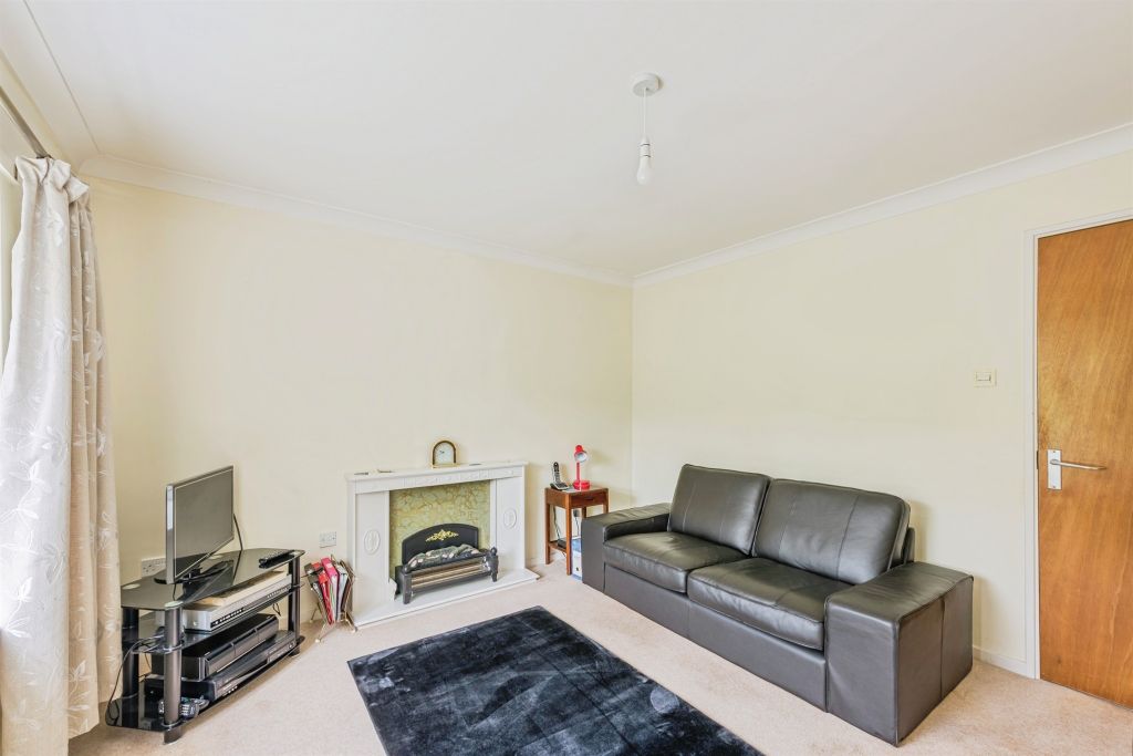 Property photo 3 of 17