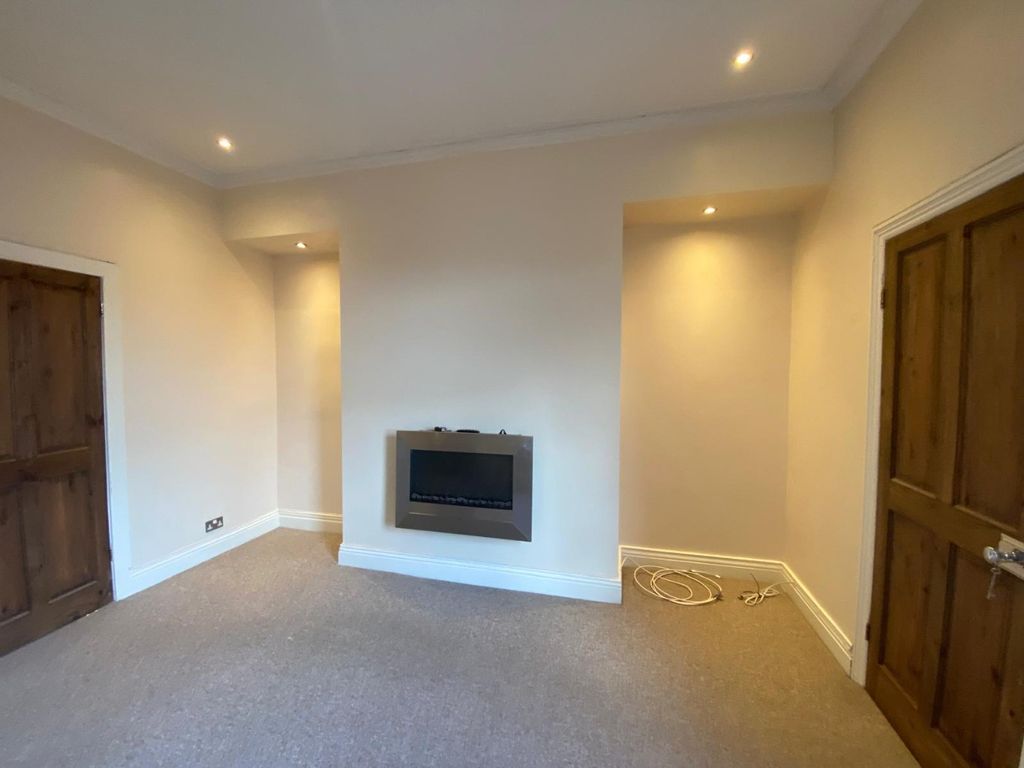 Property photo 2 of 9 4535972
