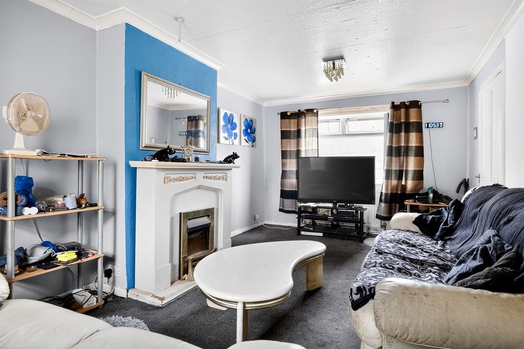 Property photo 2 of 12