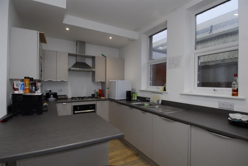 Property photo 3 of 9 73Northroadeast001.Jpg