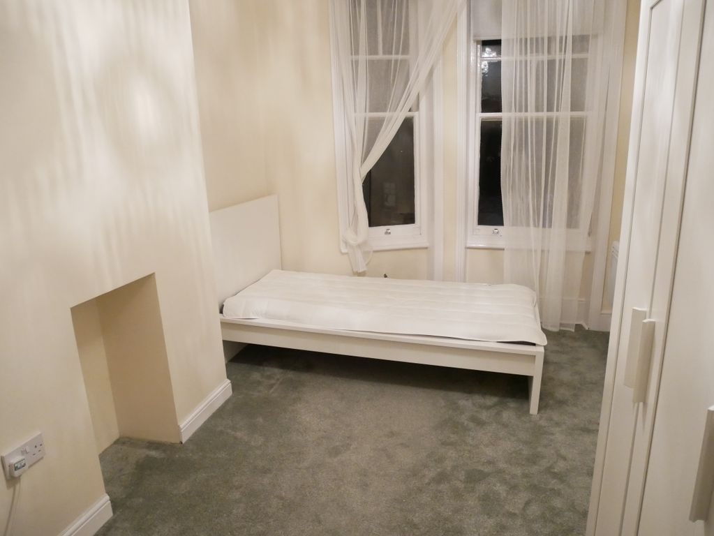 Property photo 1 of 3