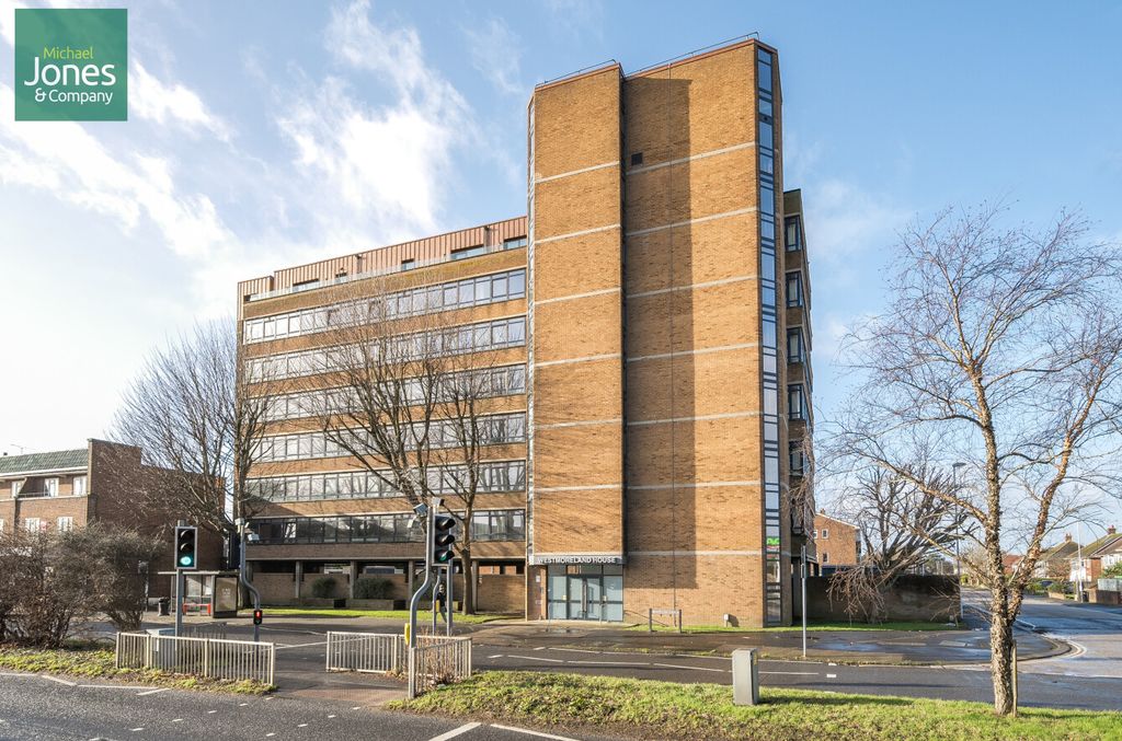 Property photo 1 of 6 External