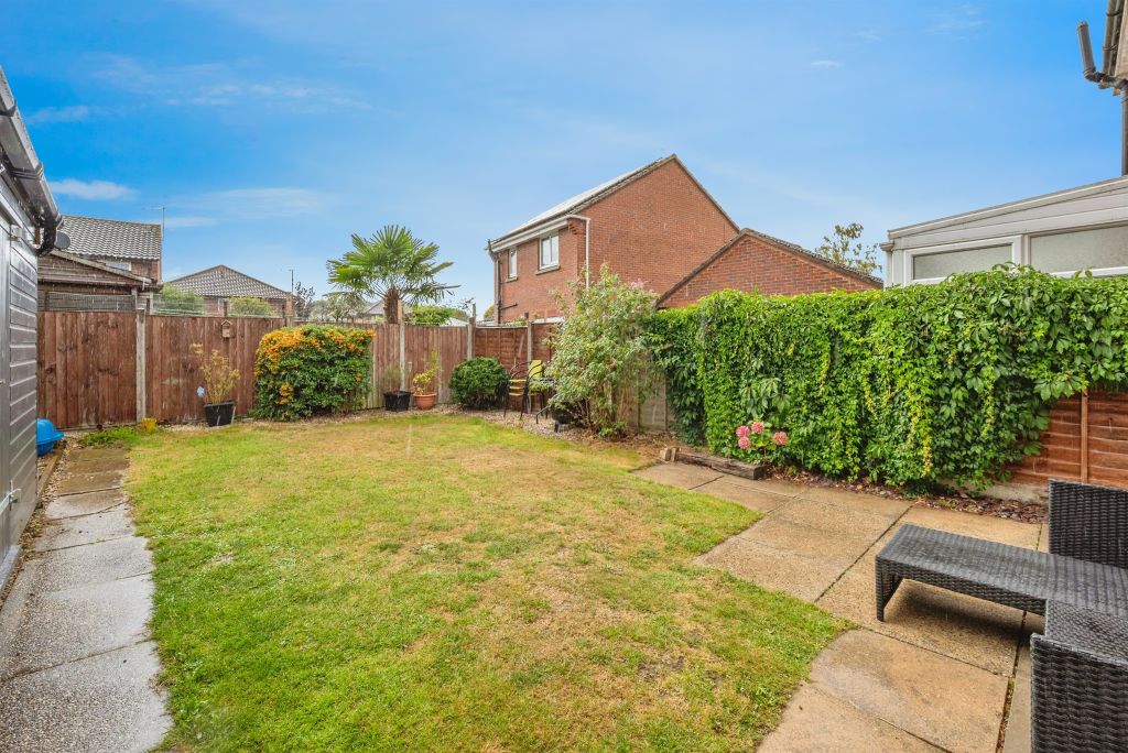 Property photo 2 of 17