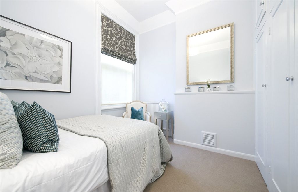 Property photo 3 of 5 Picture No. 04