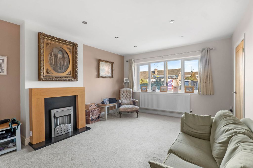 Property photo 3 of 8