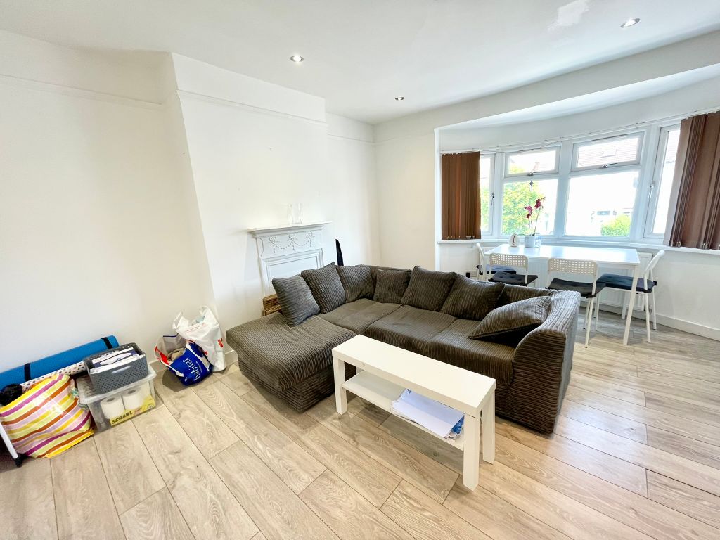 Property photo 2 of 12