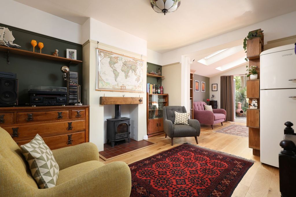 Property photo 1 of 36
