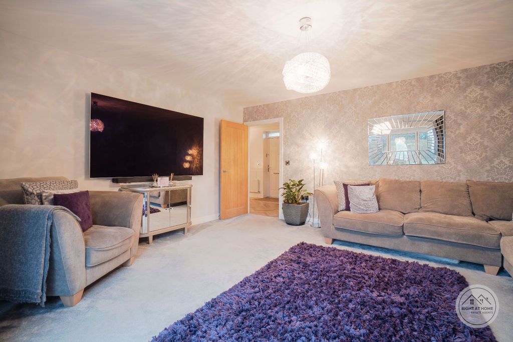 Property photo 3 of 33