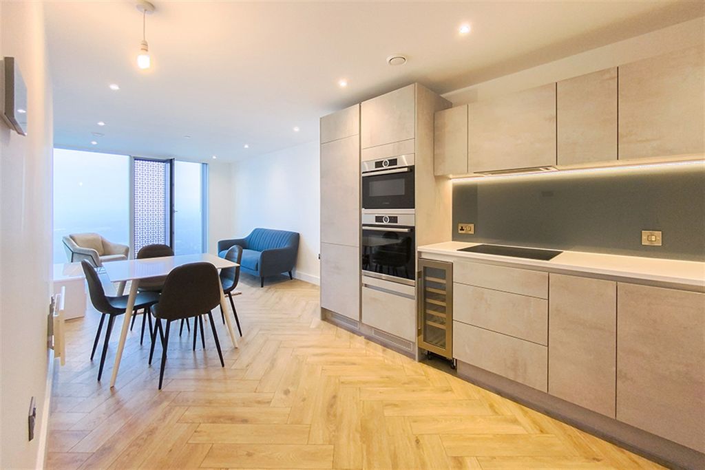 Property photo 1 of 13 (Main)