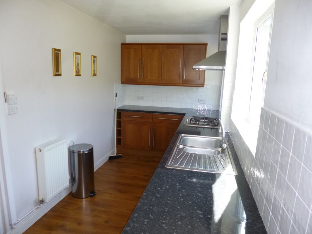 Property photo 3 of 11 (Main)