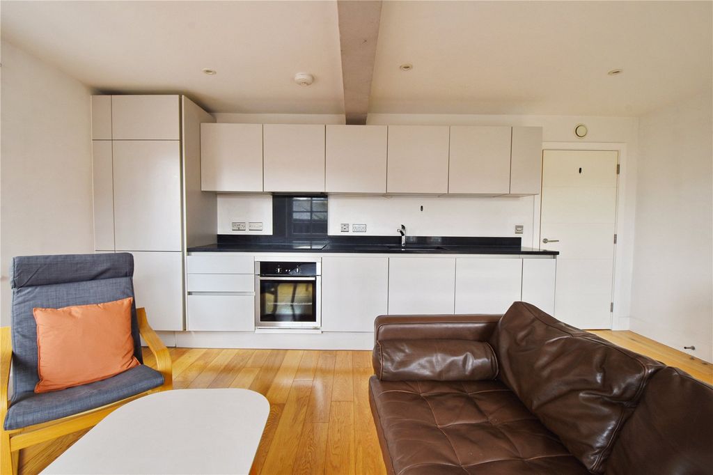 Property photo 1 of 10 Picture No. 08