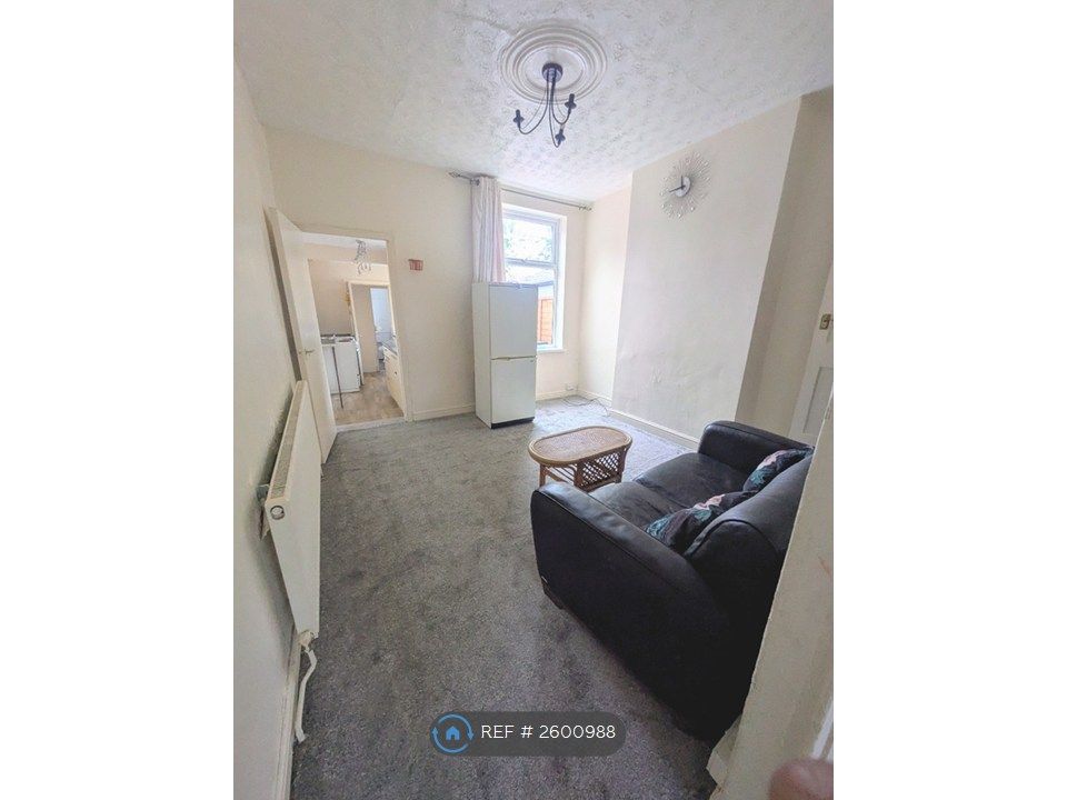 Property photo 3 of 8 Sitting/Dining Room