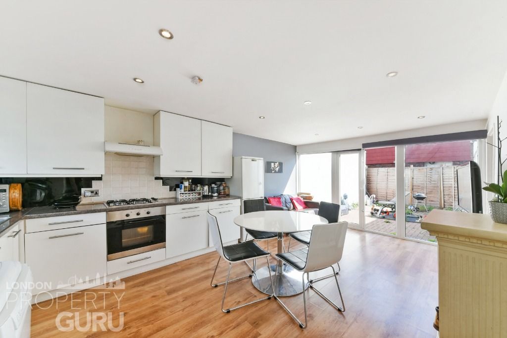 Property photo 2 of 11 Propertyimages