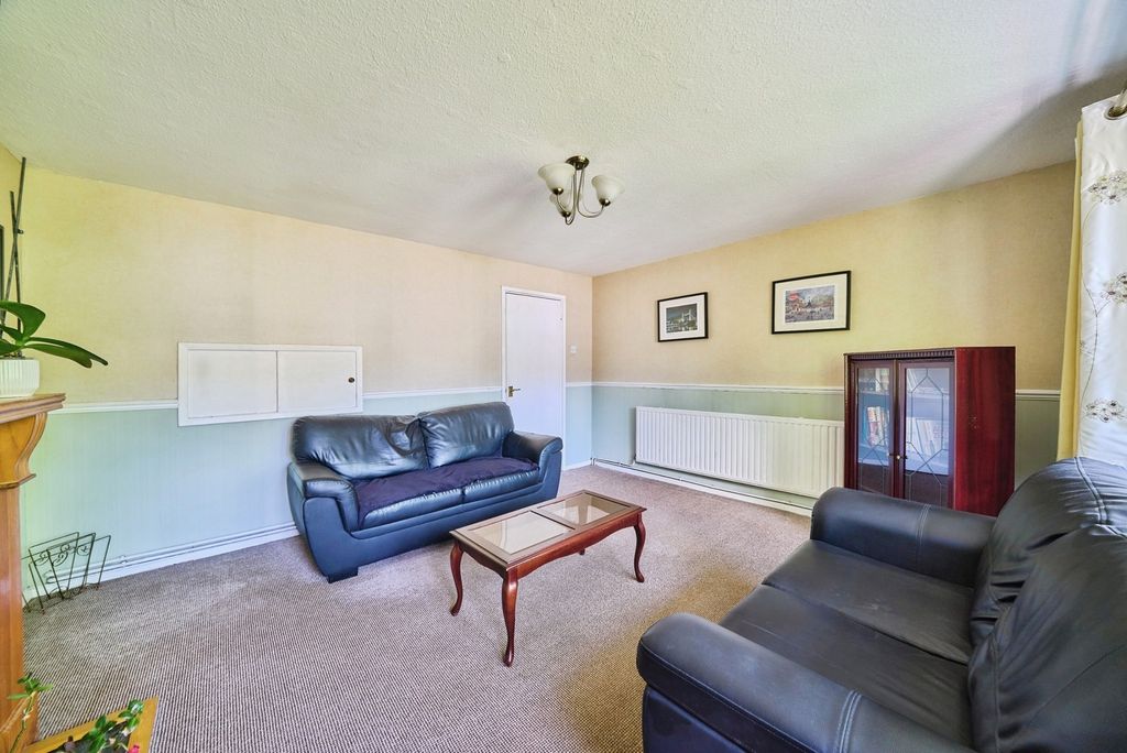 Property photo 3 of 19 Pbox-Img.Jpg