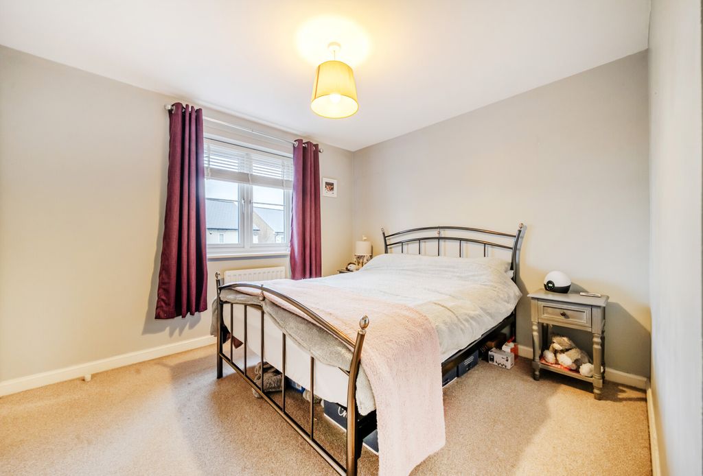 Property photo 3 of 16 1410030-8-698B5E2...