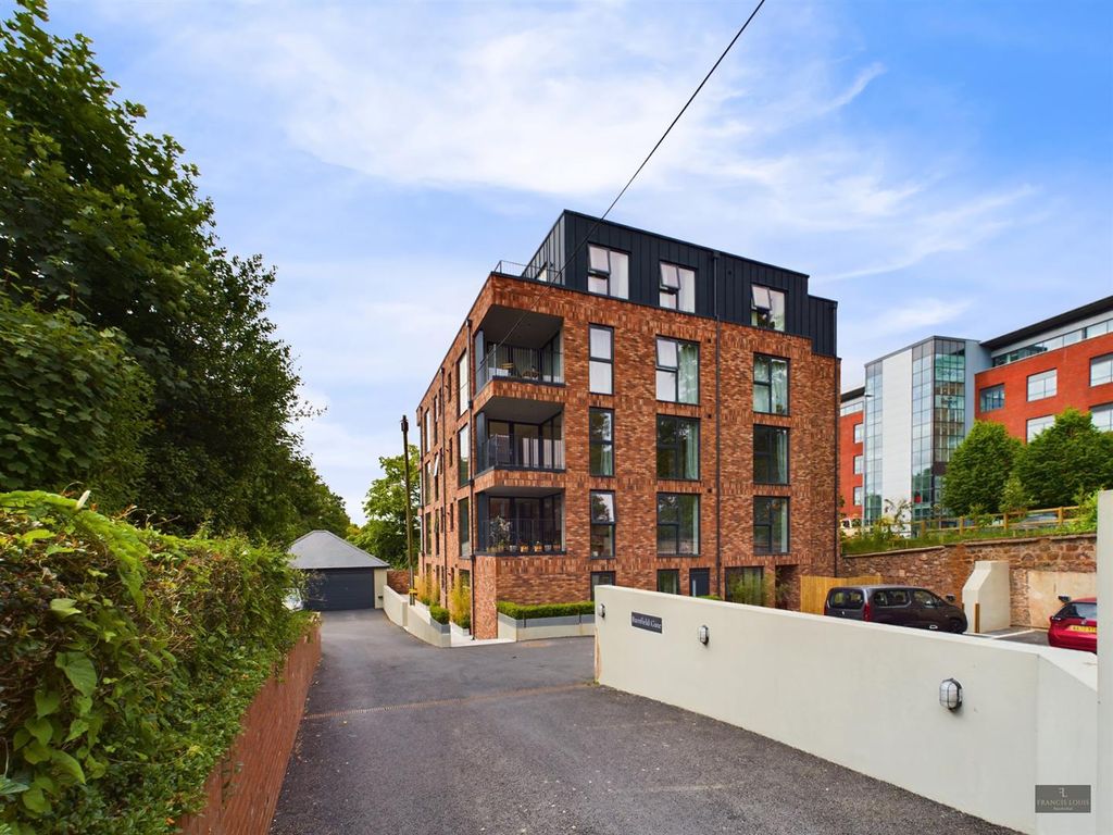 Property photo 1 of 13 Cam01856G0-Pr0048-Still016.Jpg
