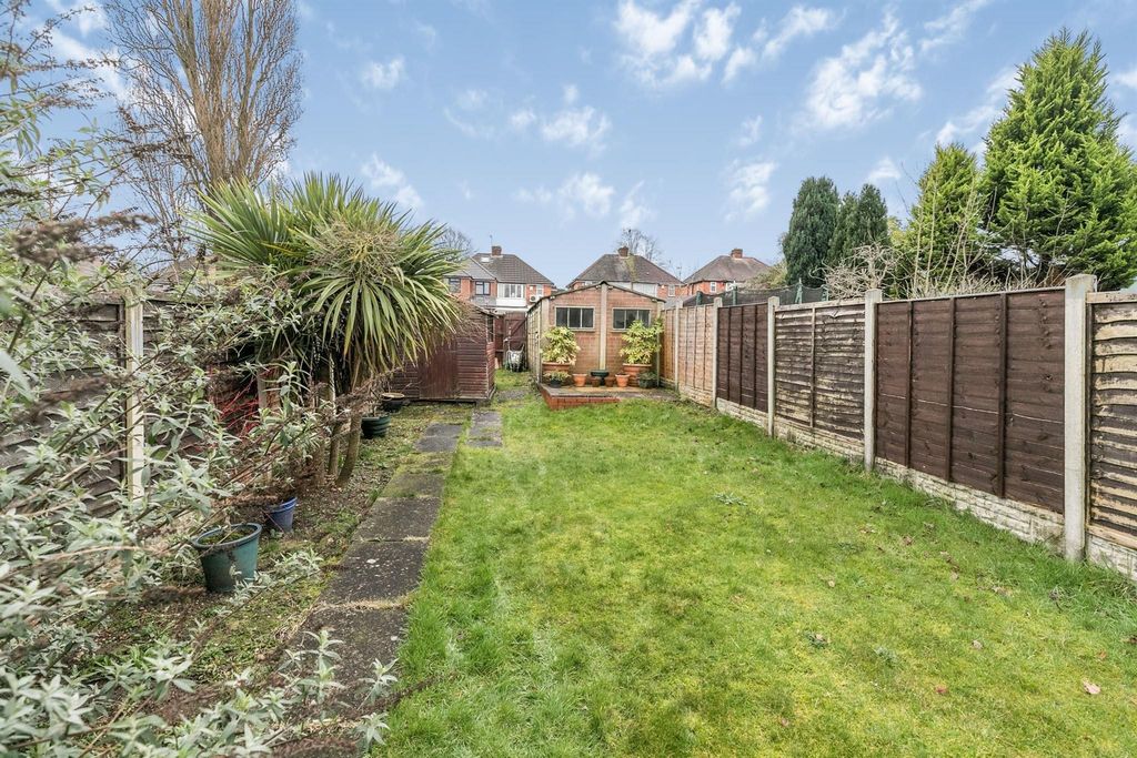 Property photo 2 of 9 Garden