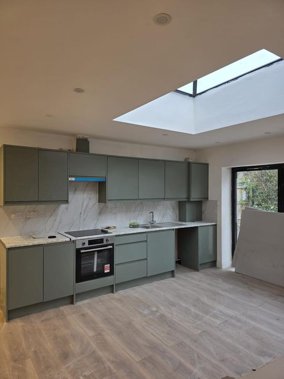Property photo 1 of 9 Kitchen