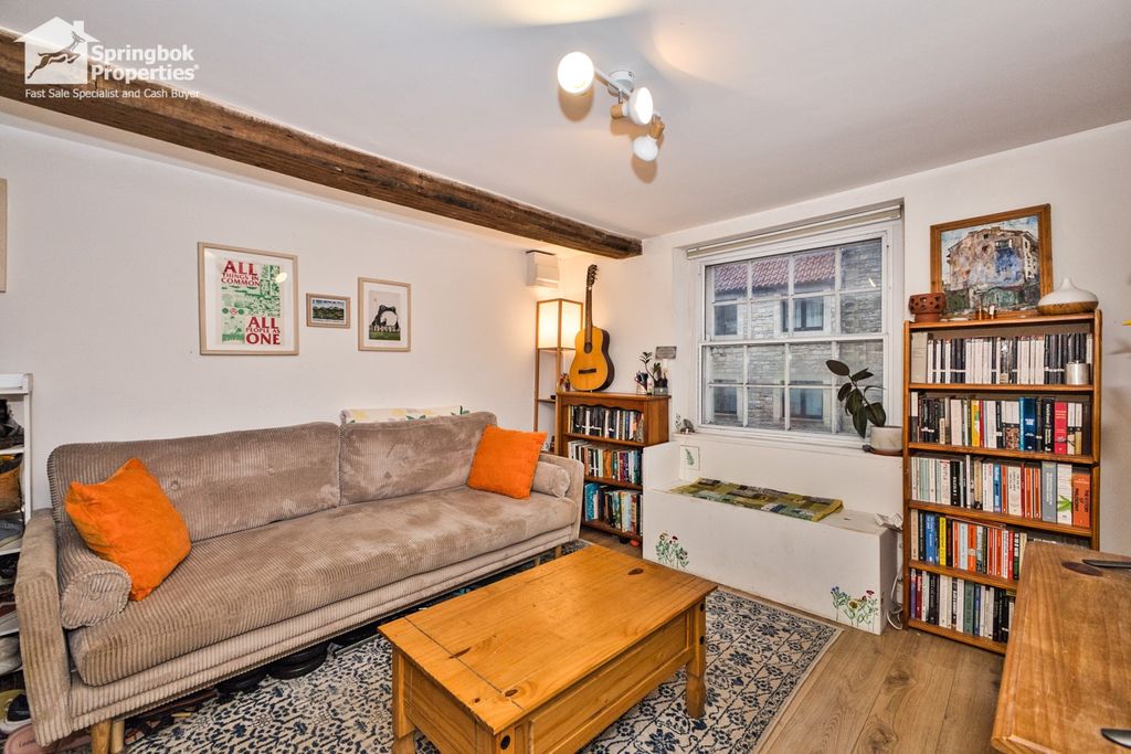 Property photo 3 of 9 Image 2