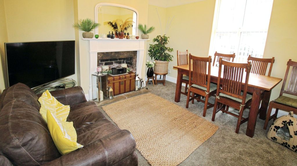 Property photo 3 of 19 Sitting Room..Jpg