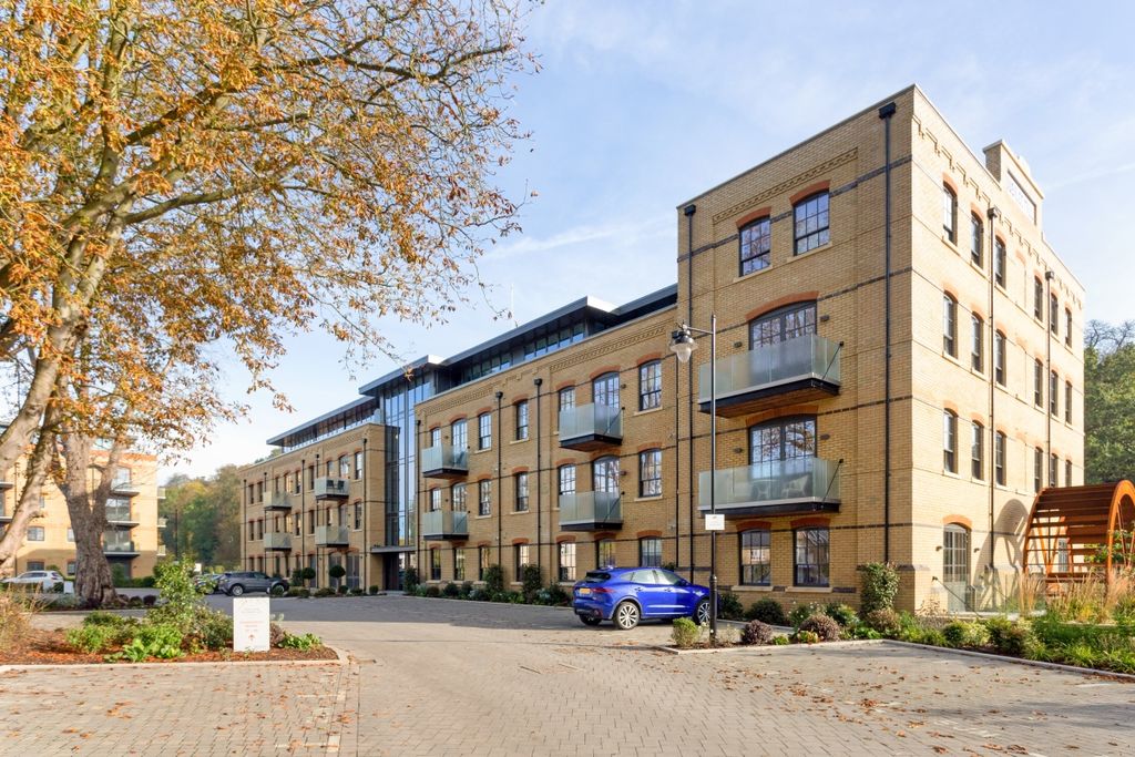 Property photo 3 of 19