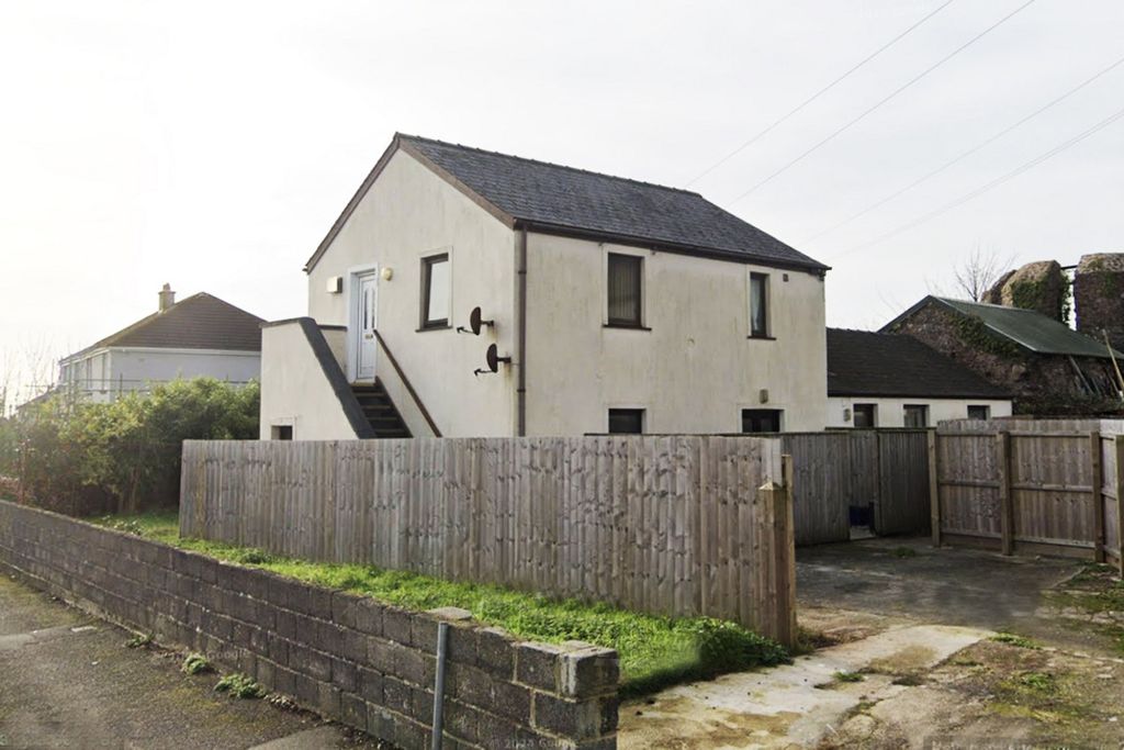 Property photo 1 of 5