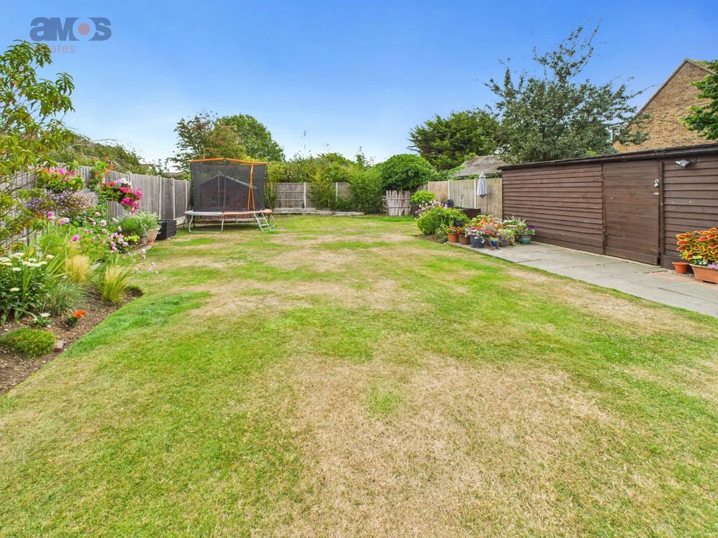 Property photo 2 of 20 4426783