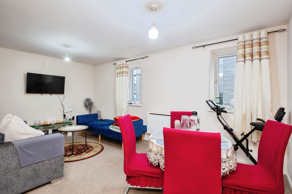 Property photo 2 of 11 Image 1