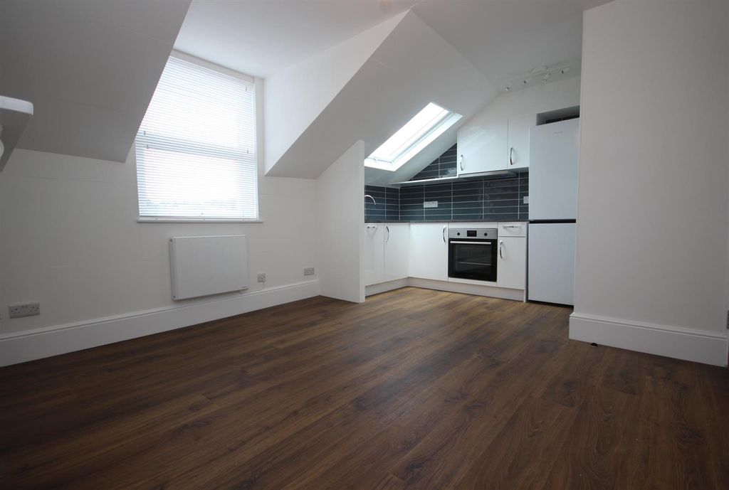 Property photo 3 of 8 Open Plan Living.Jpg