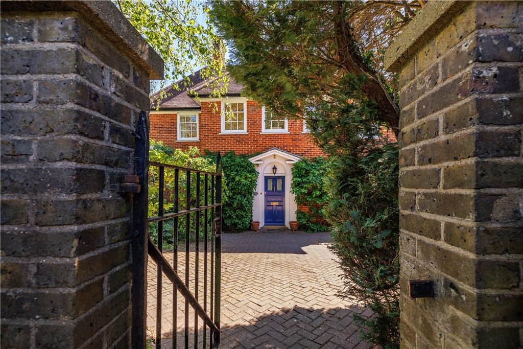 Property photo 2 of 11 Picture No. 47