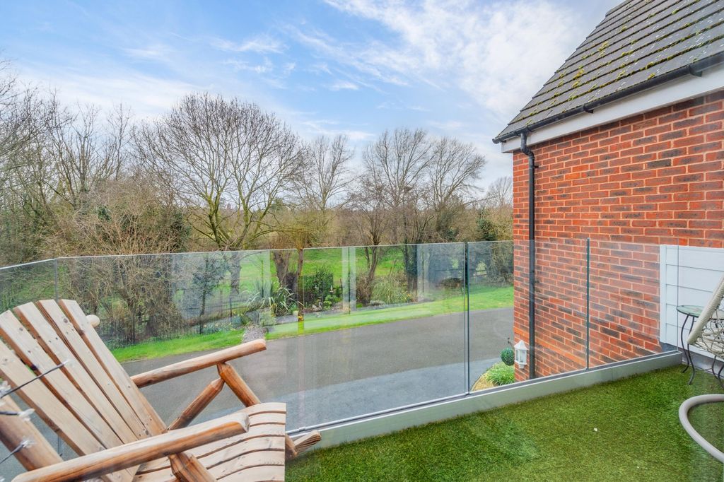 Property photo 2 of 37 2.1