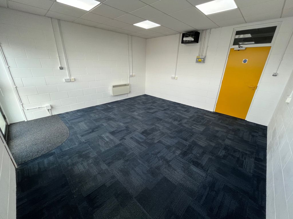 Property photo 2 of 10 Office/Studio C7