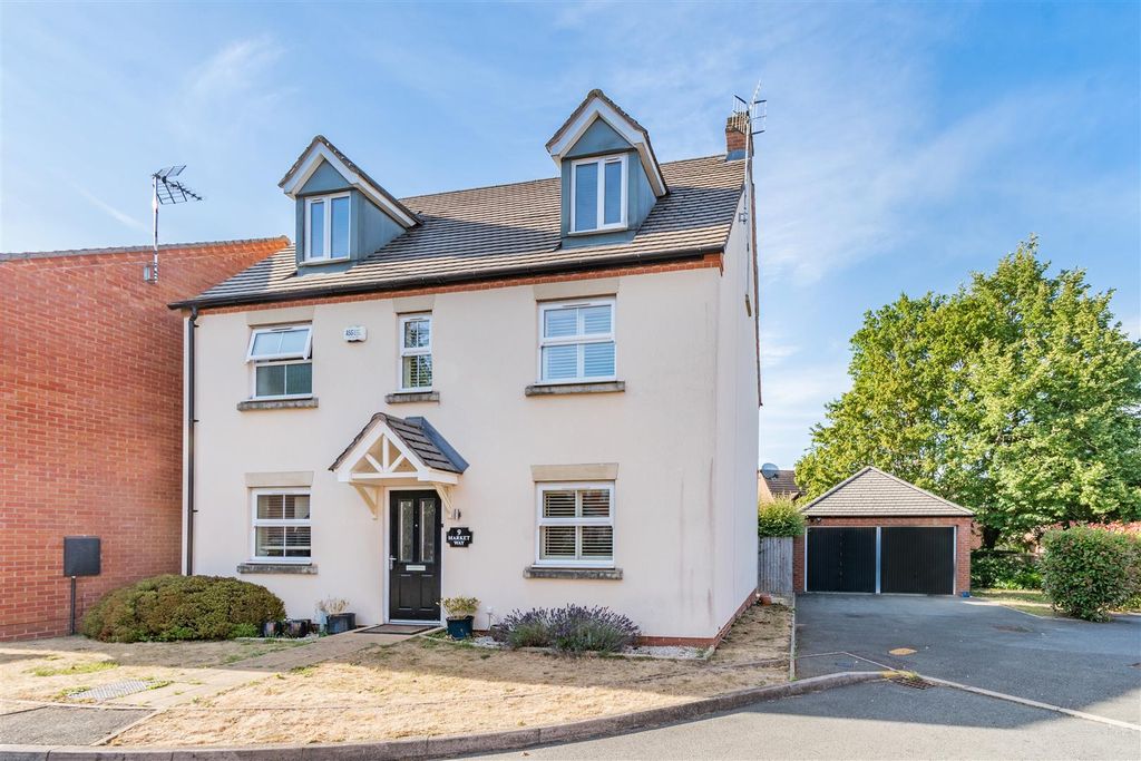 Property photo 1 of 25 8655519-Exterior18.Jpg