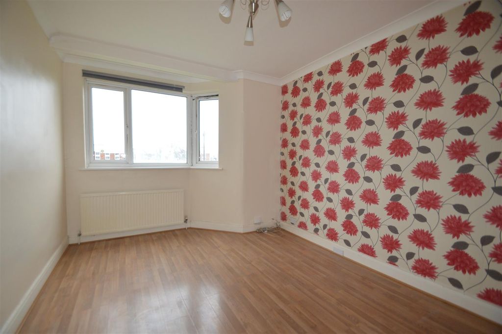 Property photo 3 of 4