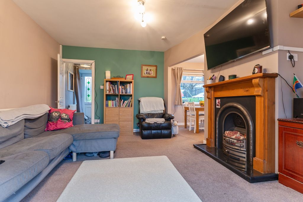 Property photo 3 of 20