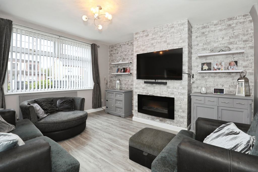 Property photo 2 of 17 Pbox-Img.Jpg