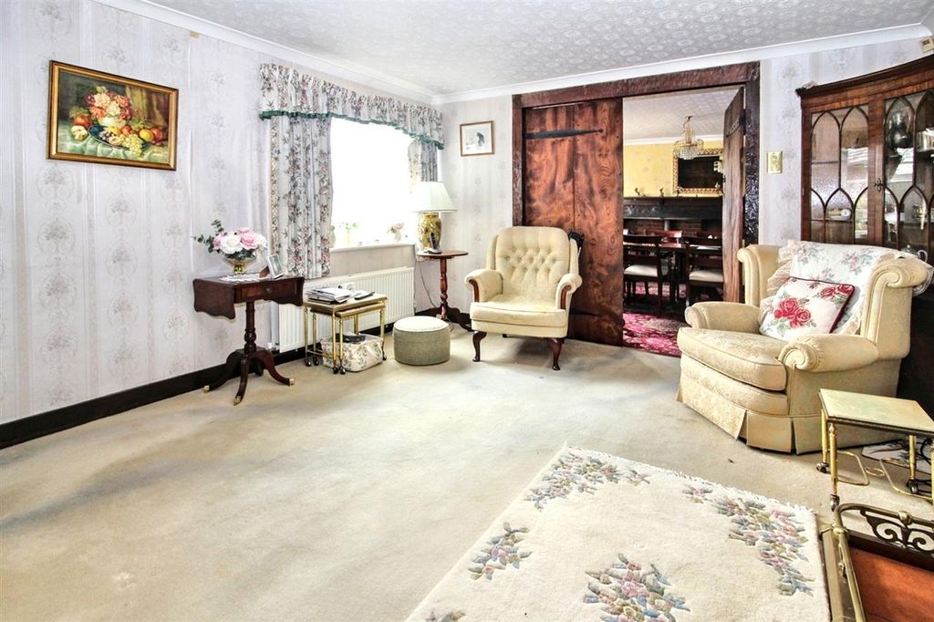 Property photo 3 of 21
