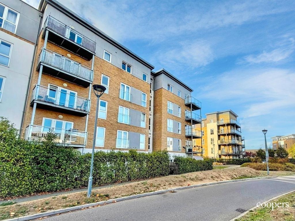 Property photo 1 of 12 External