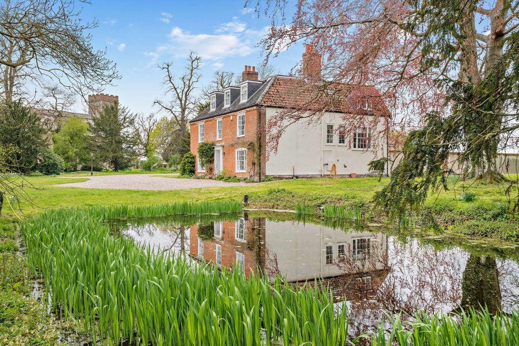 Property photo 1 of 28 Pond