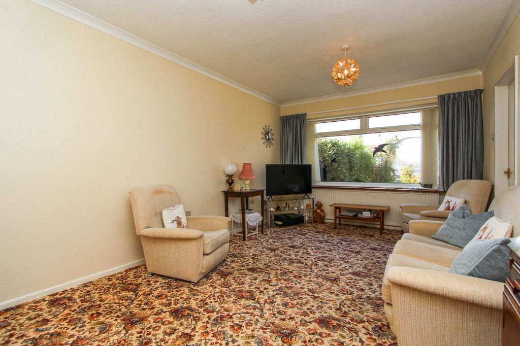 Property photo 3 of 14